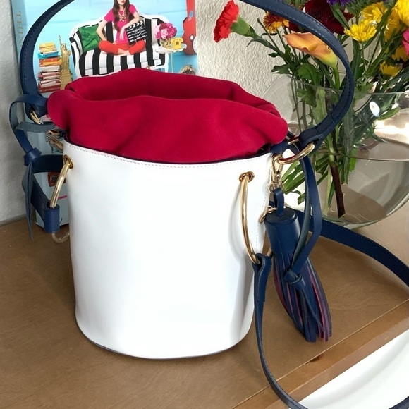 Petusco Heritage White Multi Drawstring Bucket Bag - Picture 3 of 8